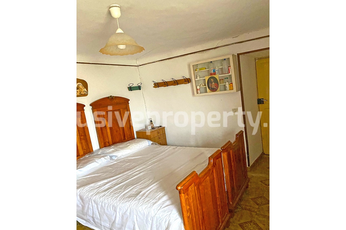 Property consisting of two residential units for sale in Abruzzo - Italy 41