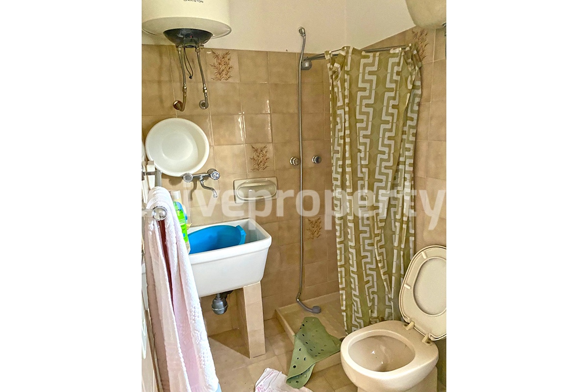 Property consisting of two residential units for sale in Abruzzo - Italy 70