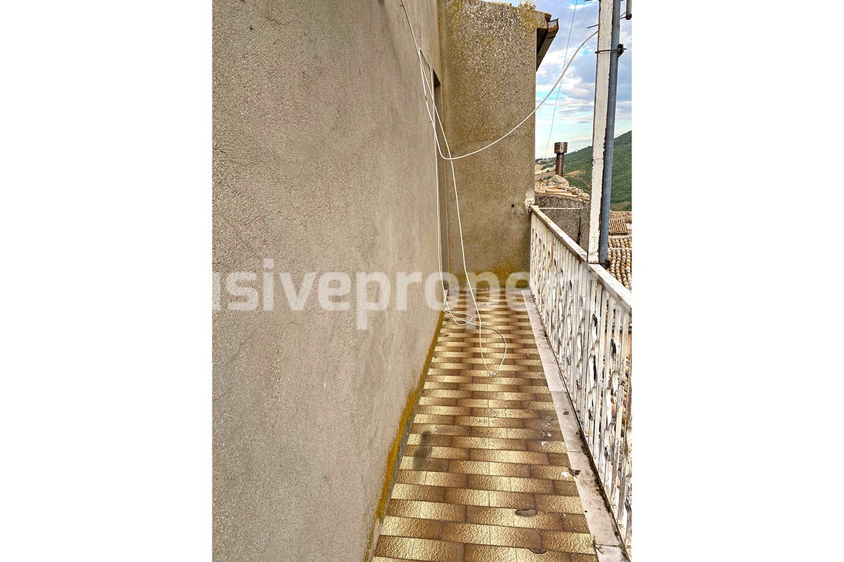 Property consisting of two residential units for sale in Abruzzo - Italy 82