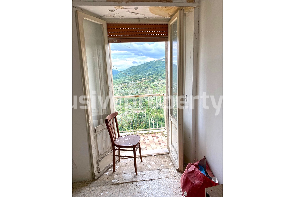 Property consisting of two residential units for sale in Abruzzo - Italy 86