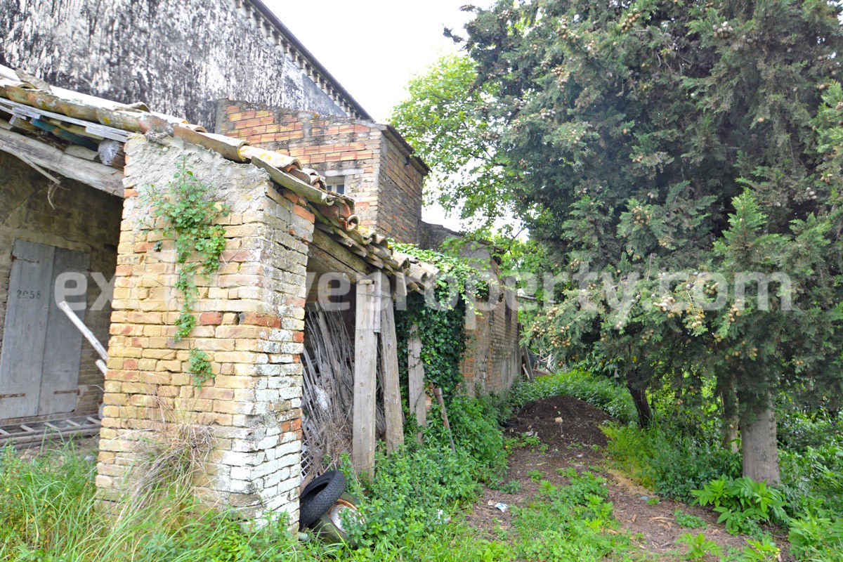 Characteristic property with garden for sale a few km from the Sea 8