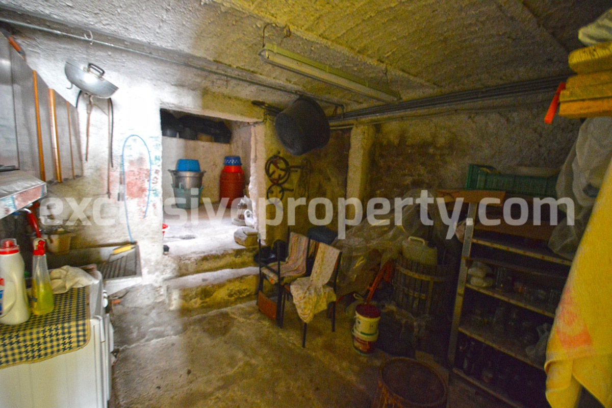 Spacious house with balcony and veranda for sale in Italy - Molise 23