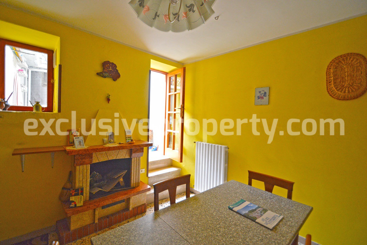 Spacious house with balcony and veranda for sale in Italy - Molise 16