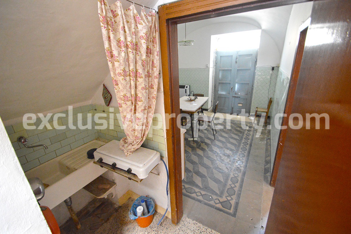Spacious stone house with terrace and garden for sale in Molise
