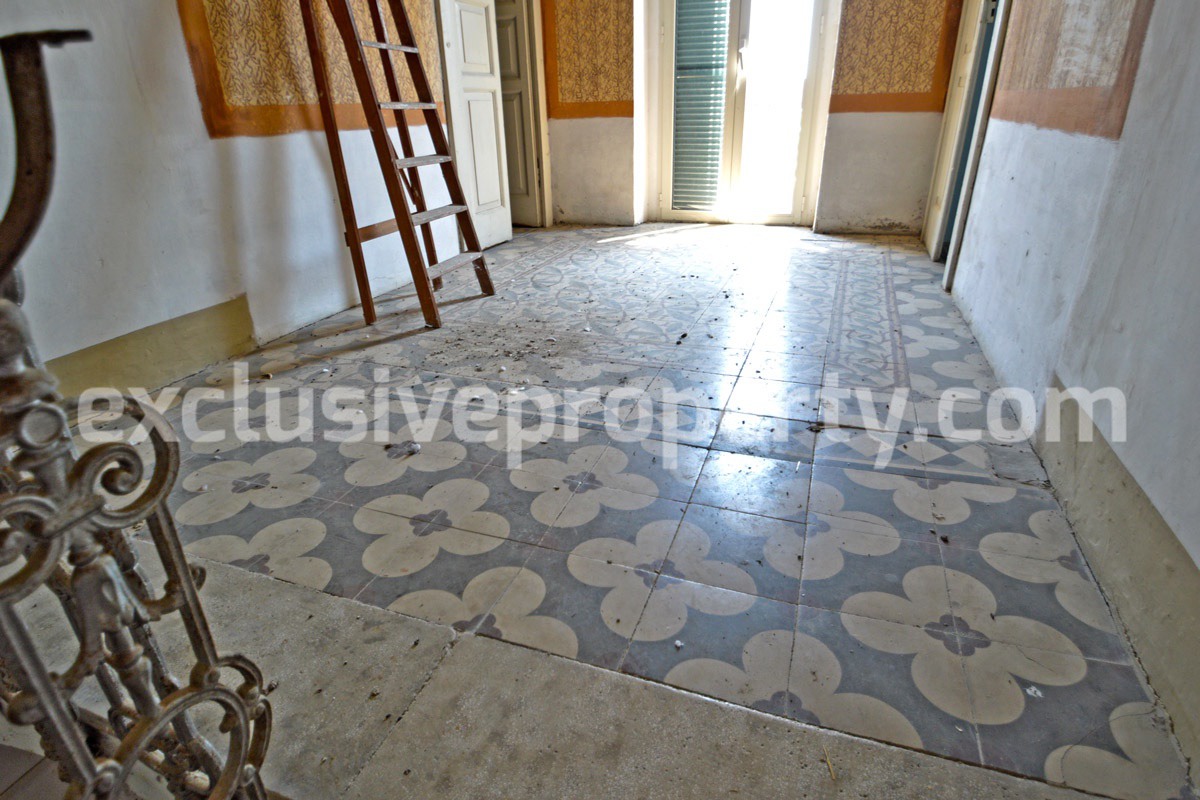 Characteristic property with garden for sale a few km from the Sea 40