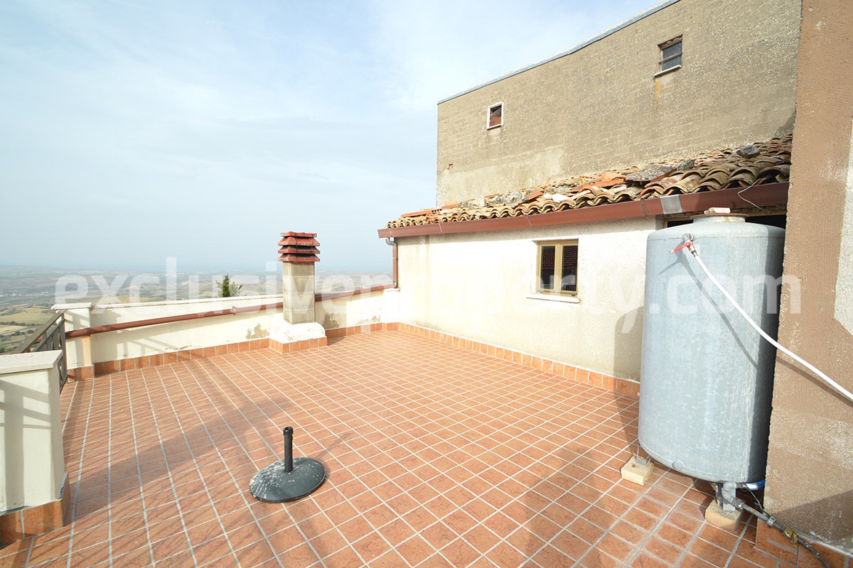 House with terrace and two bedrooms for sale in Molise - Italy