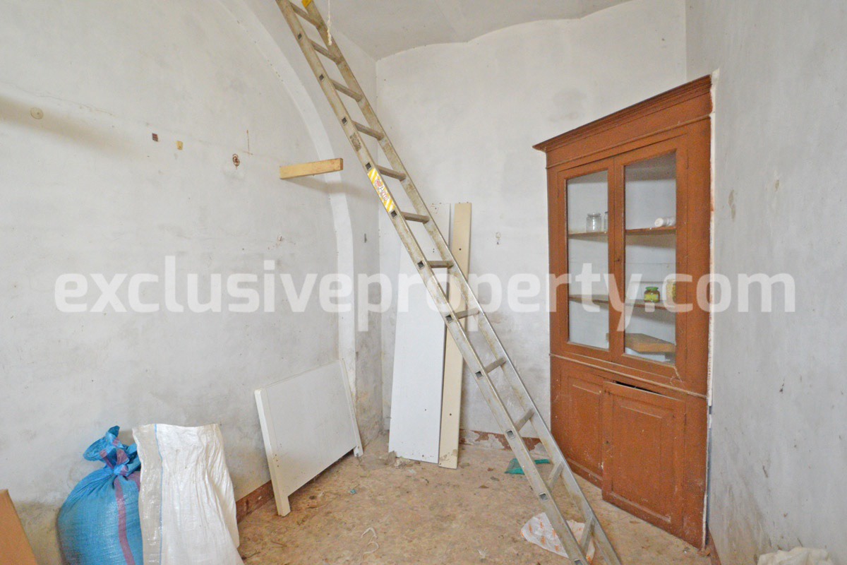 Characteristic property with garden for sale a few km from the Sea 22