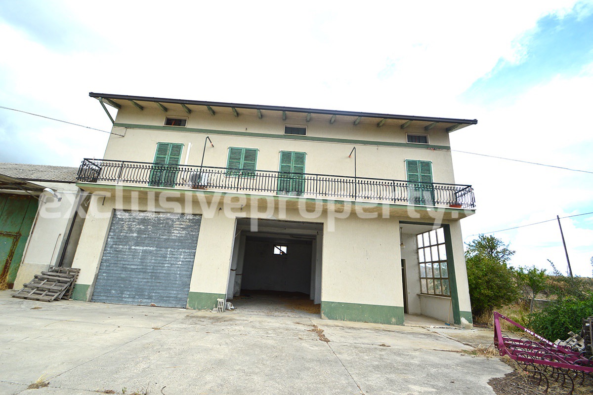 Property for sale in Abruzzo consisting of two very spacious country houses 42