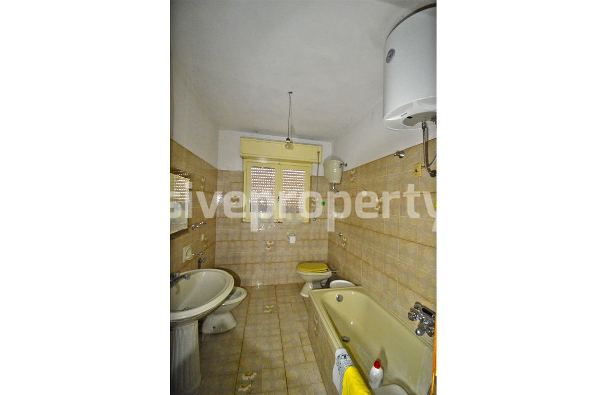 Independent property with garden for sale in Italy 23