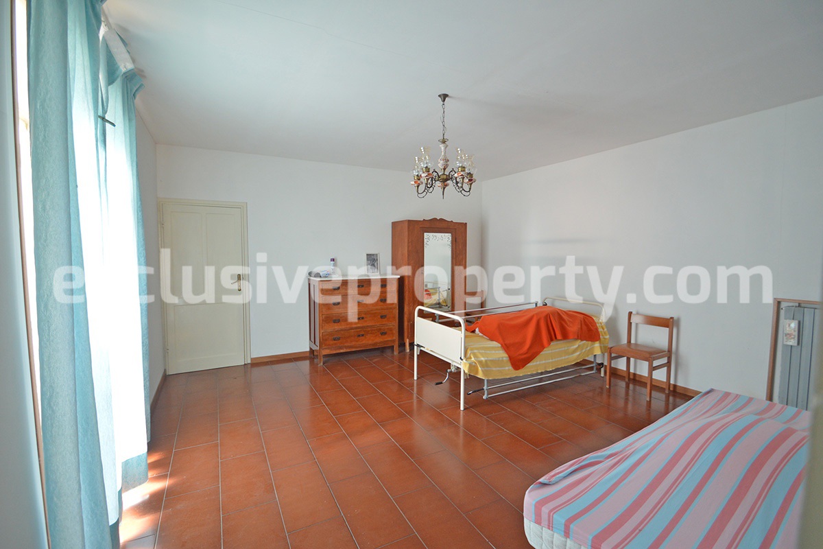 Independent and spacious house for sale in the countryside of Atessa