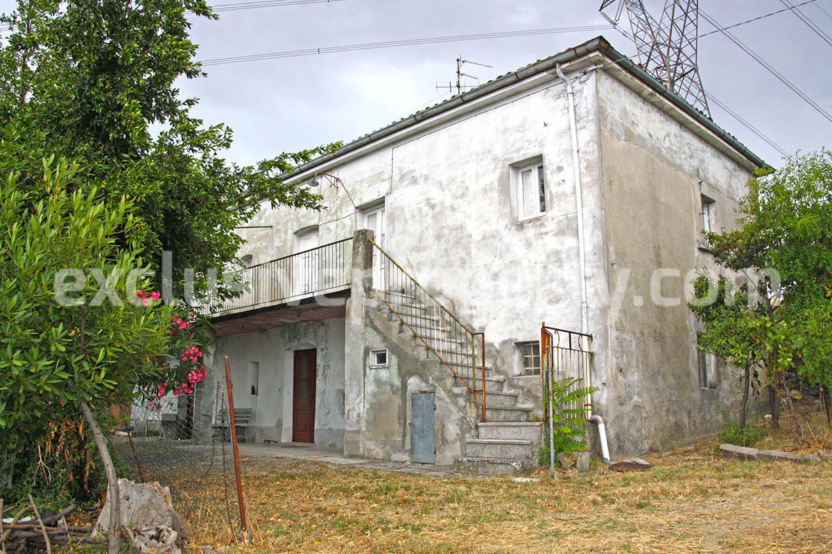 Country house with land in Atessa - Abruzzo