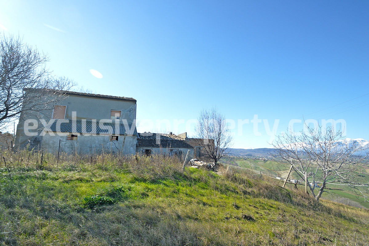 Country house with Majella view for sale in Abruzzo - Italy