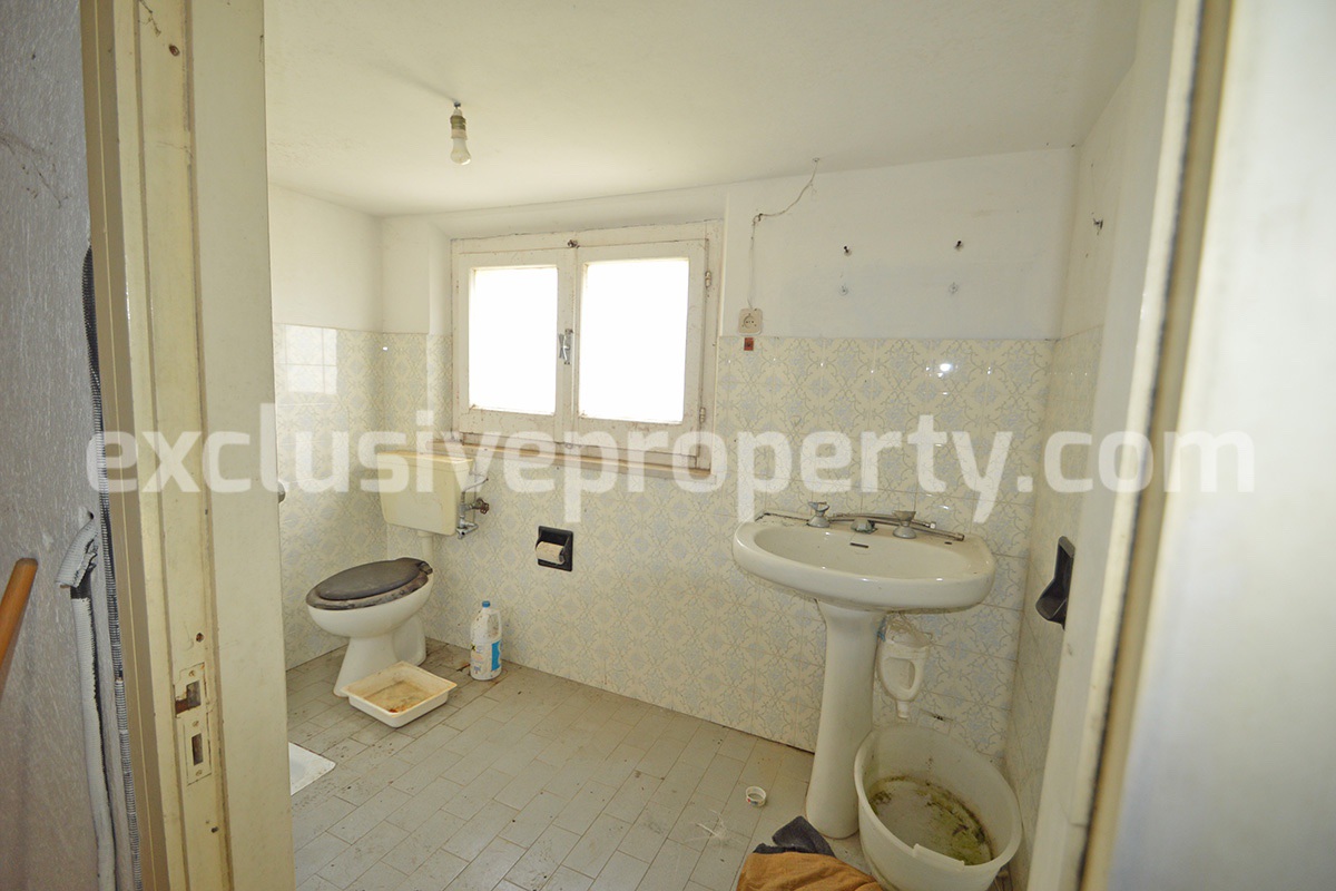 Detached house with land for sale a few km from the Costa dei Trabocchi