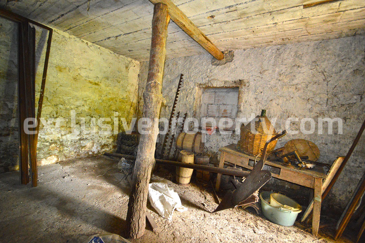Stone cottage with land for sale in Abruzzo - Carpineto Sinello - Italy 15