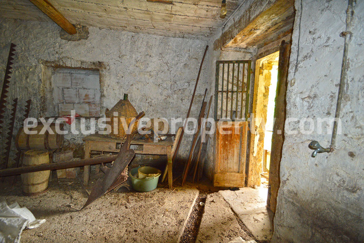 Stone cottage with land for sale in Abruzzo - Carpineto Sinello - Italy 16
