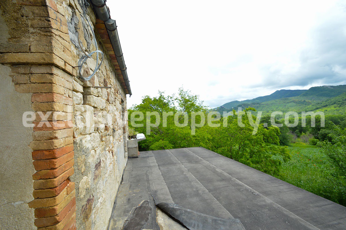 Stone cottage with land for sale in Abruzzo - Carpineto Sinello - Italy 11