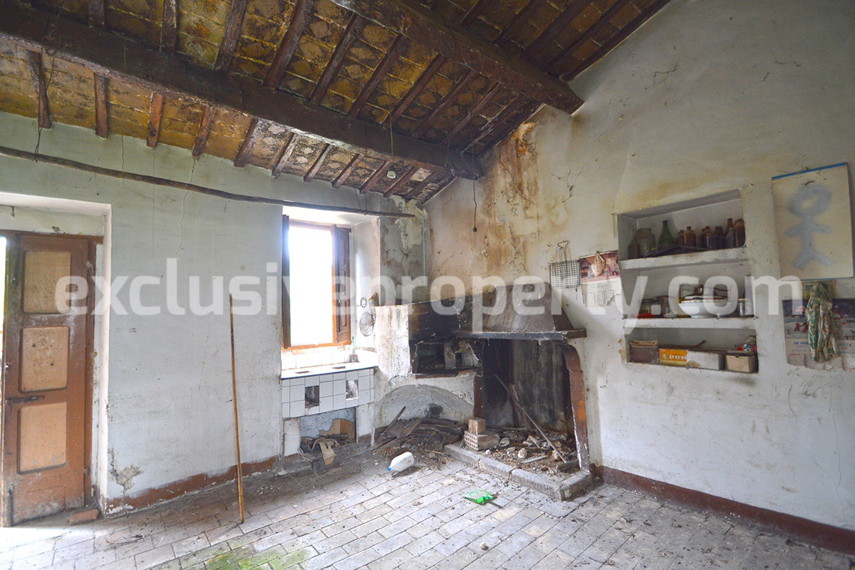 Stone cottage with land for sale in Abruzzo - Carpineto Sinello - Italy 5