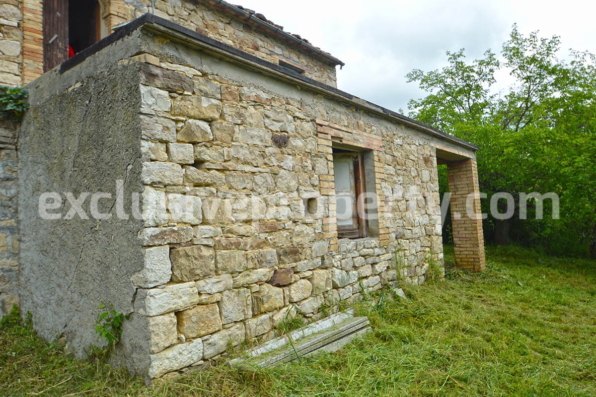 Stone cottage with land for sale in Abruzzo - Carpineto Sinello - Italy 27