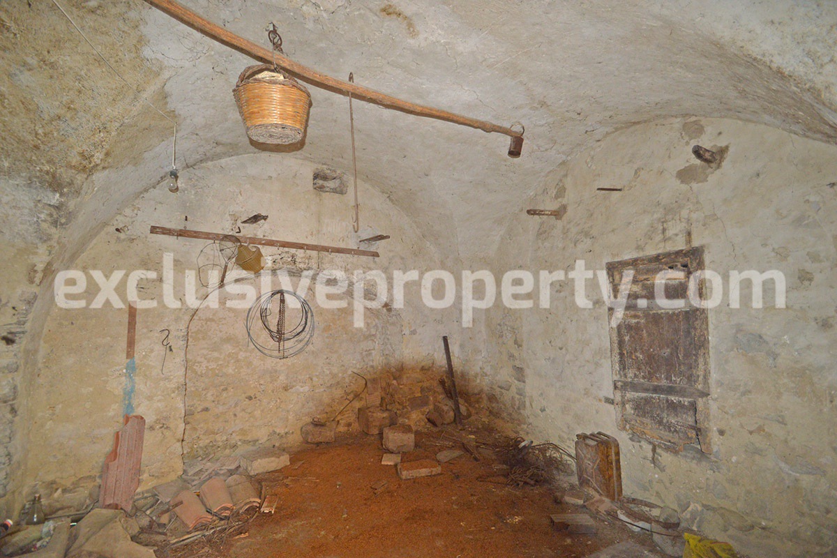 Town house lake view and with garden for sale in Bomba - Abruzzo