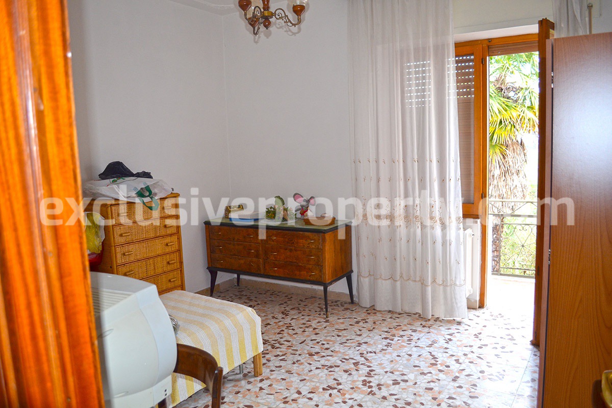 Rural house habitable for sale with 2 hectares in Canosa Sannita