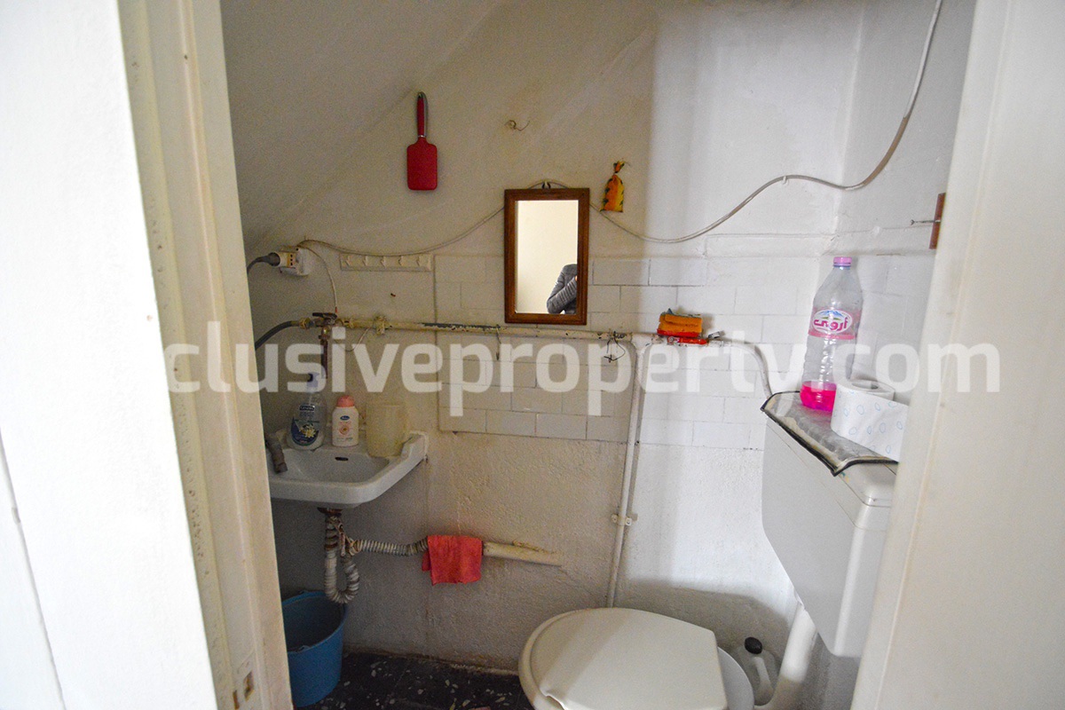 Stone house in good condition and habitable with cellar for sale in Abruzzo 10