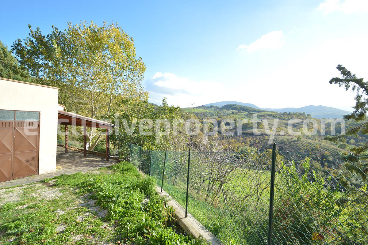 Detached house with with fenced land for sale Carunchio - Abruzzo - Italy 26