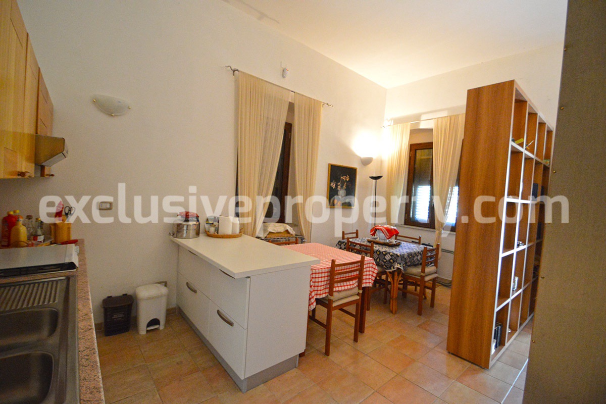 Detached house with with fenced land for sale Carunchio - Abruzzo - Italy 11