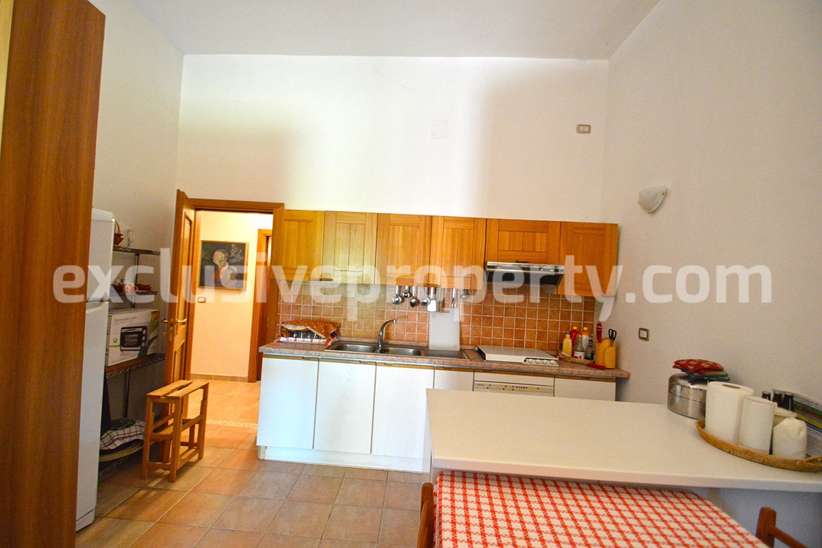 Detached house with with fenced land for sale Carunchio - Abruzzo - Italy 12