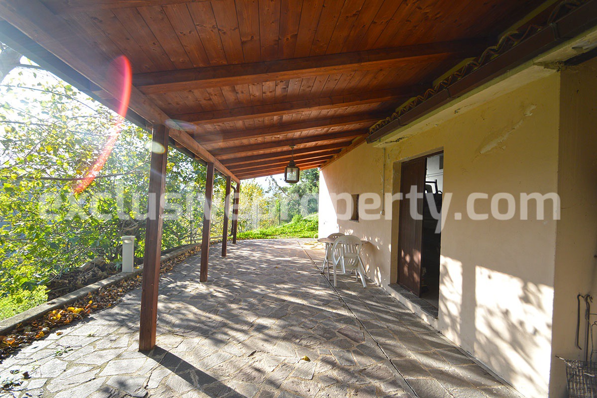 Detached house with with fenced land for sale Carunchio - Abruzzo - Italy 20