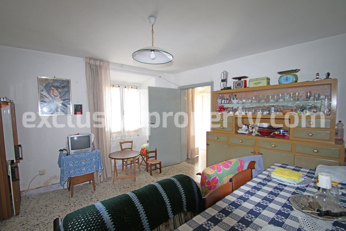 Town house with panoramic terrace for sale in Carunchio - Abruzzo 5