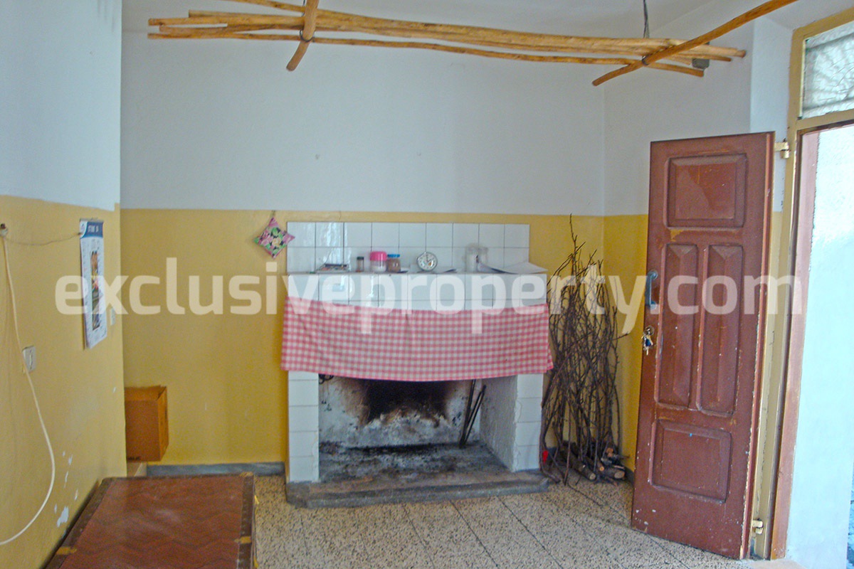 Detached house with wood oven for sale on Abruzzo hills 4