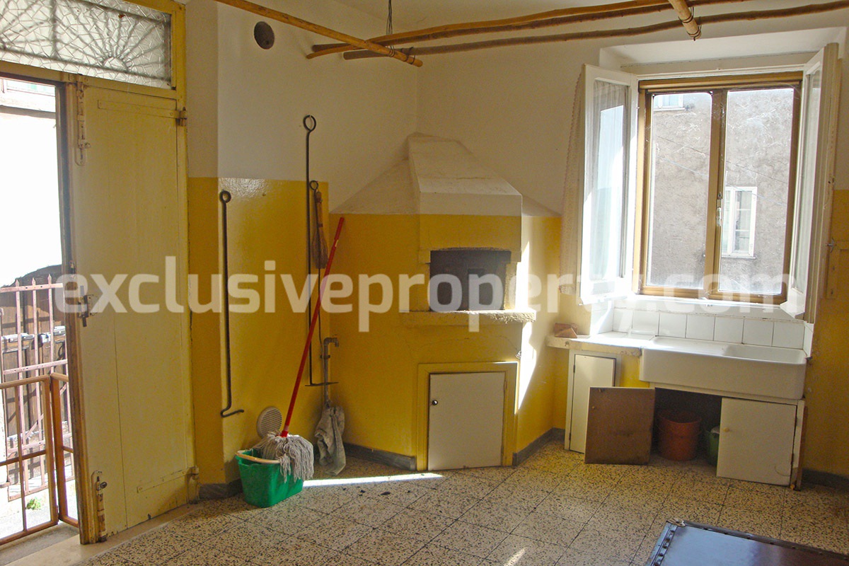 Detached house with wood oven for sale on Abruzzo hills 3
