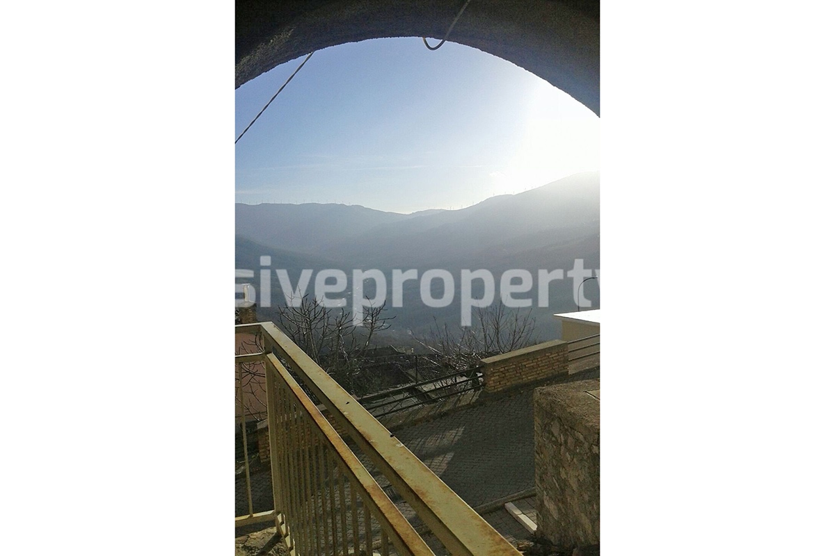 Properties for sale with a view of hills in the Abruzzo - Carunchio