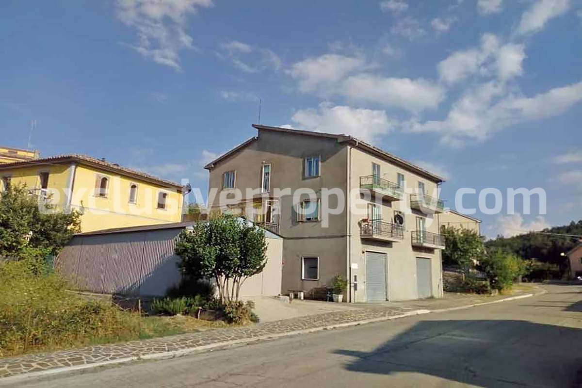 Apartment with garage for sale in Abruzzo 36km from the beaches of San Salvo