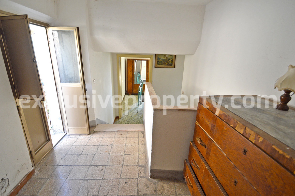 Spacious house with cellar for sale in a characteristic village Abruzzo 17