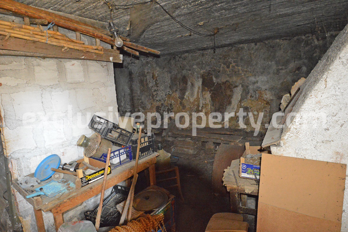 Spacious house with cellar for sale in a characteristic village Abruzzo 20