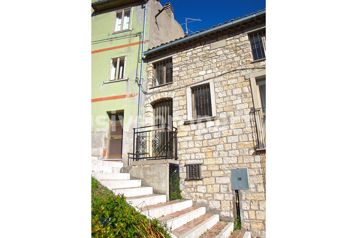 Ancient stone house renovated for sale in Abruzzo - Italy 5