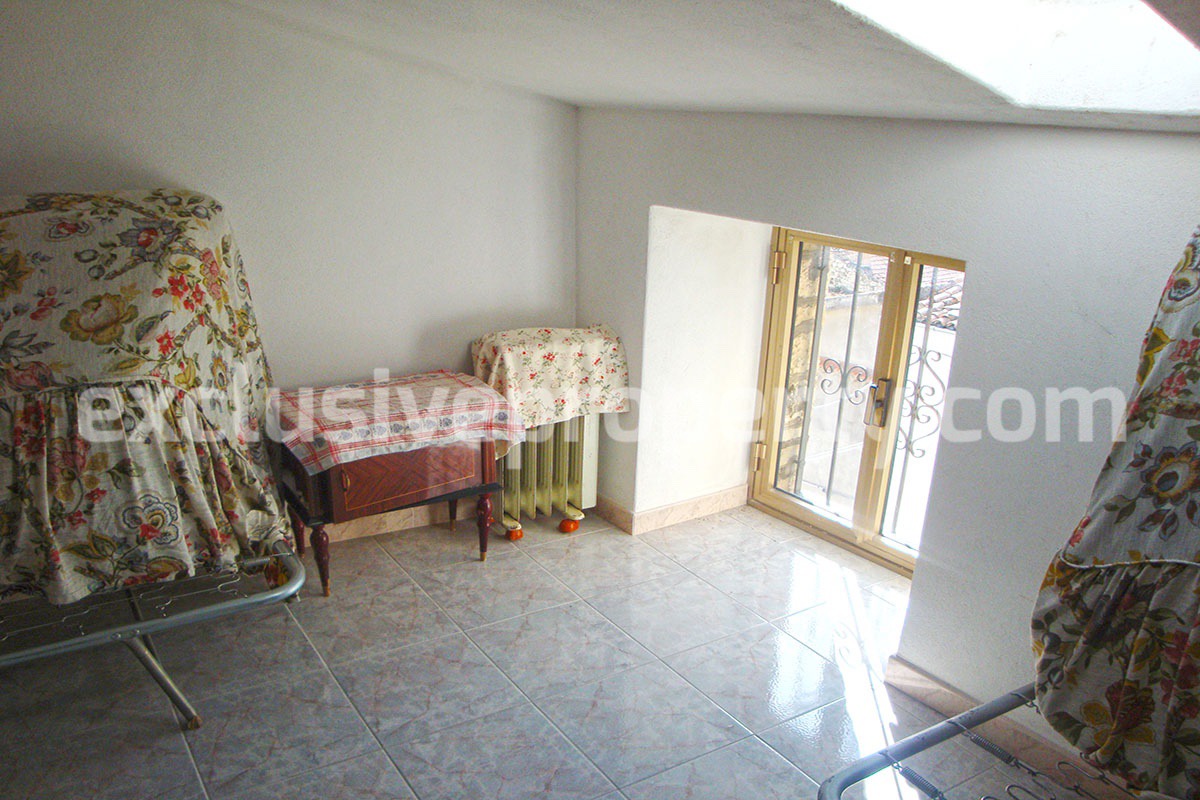 Ancient stone house renovated for sale in Abruzzo - Italy 27