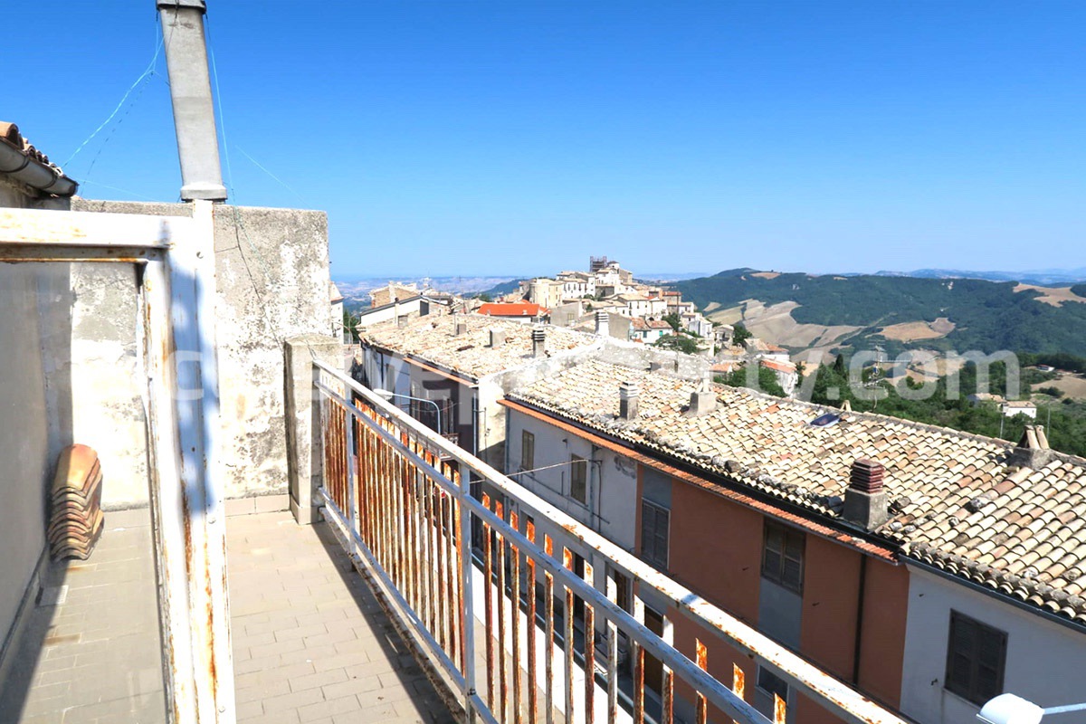 Town house with panoramic balcony sea view for sale in Abruzzo 14