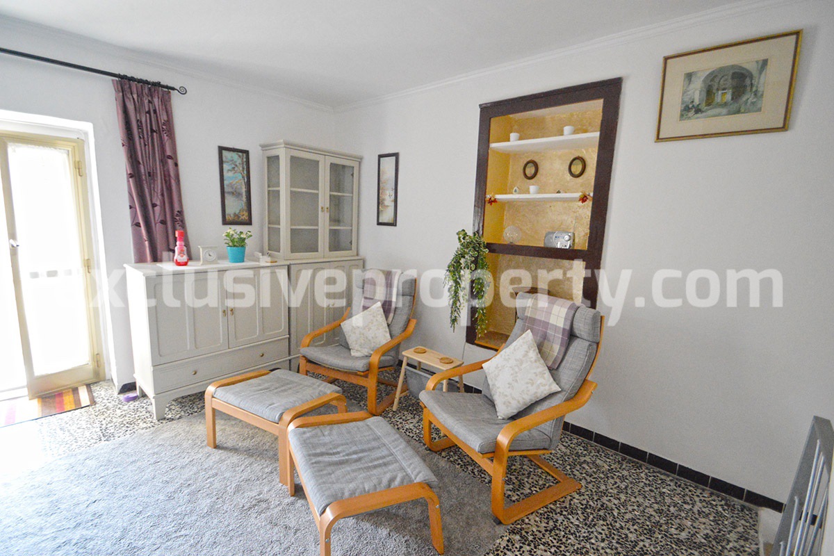Town house in sold furnished and complete with terrace and outdoor space