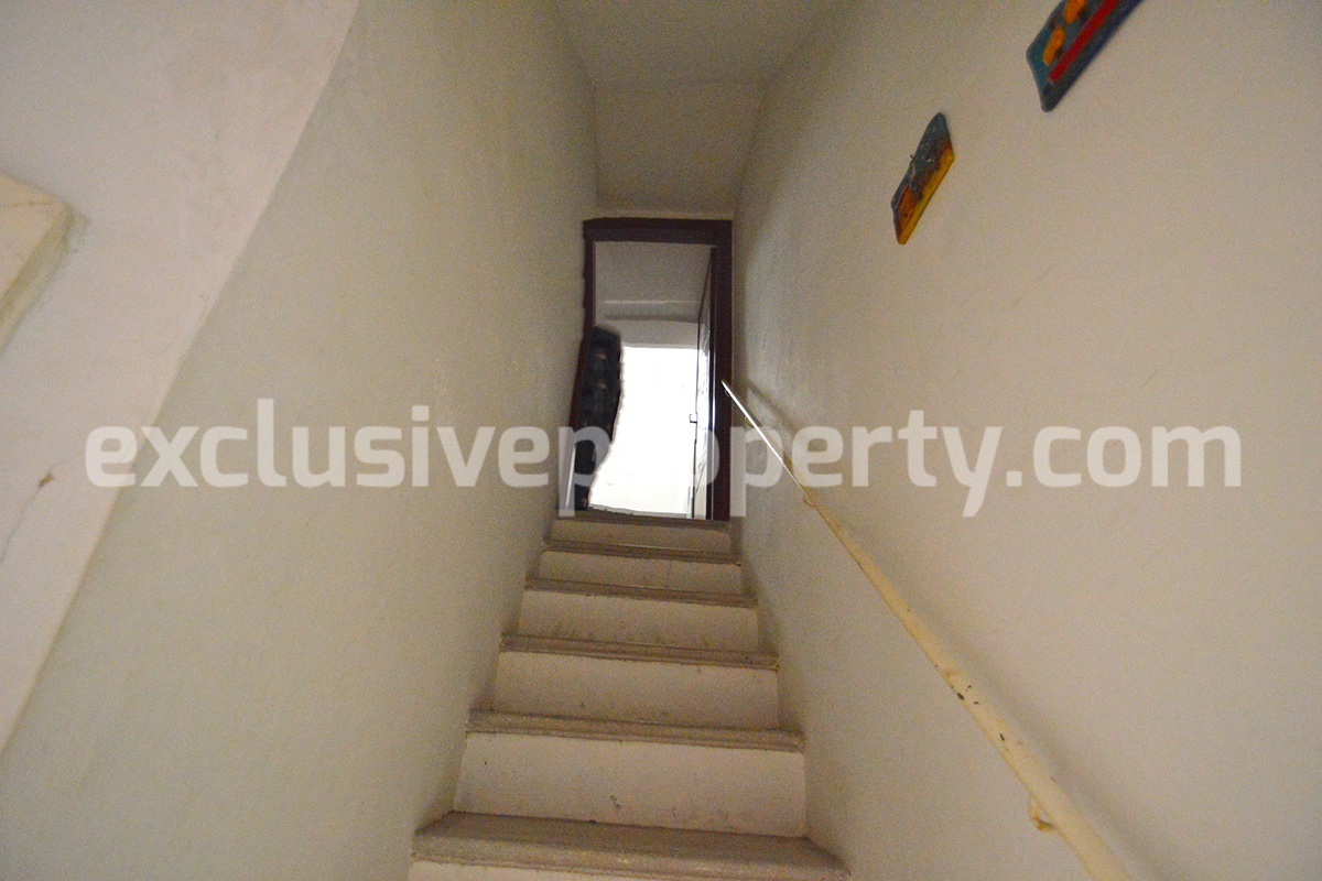 Detached house with cellar for sale in the Molise Region 6