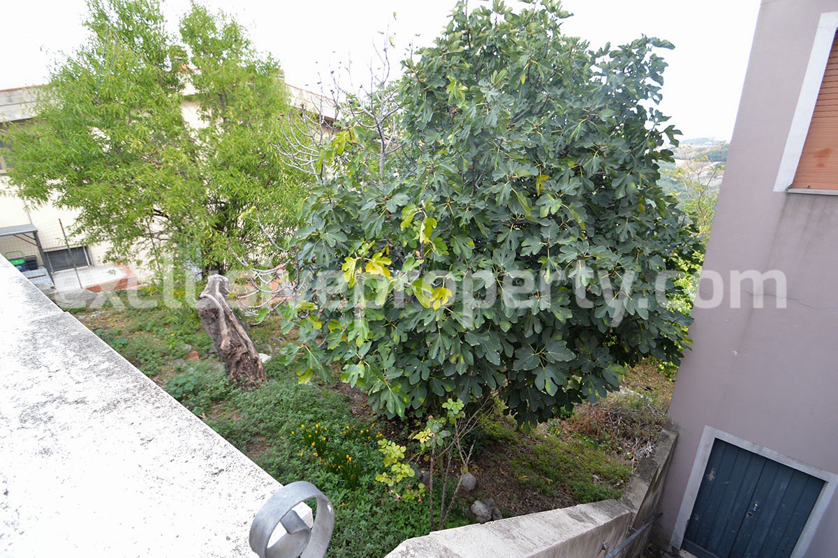 Spacious property in stone with little entrance terrace garage and garden for sale 74