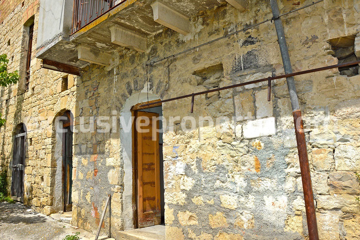 Stone house to renovate located just 30 km from the Adriatic Sea - Abruzzo 9