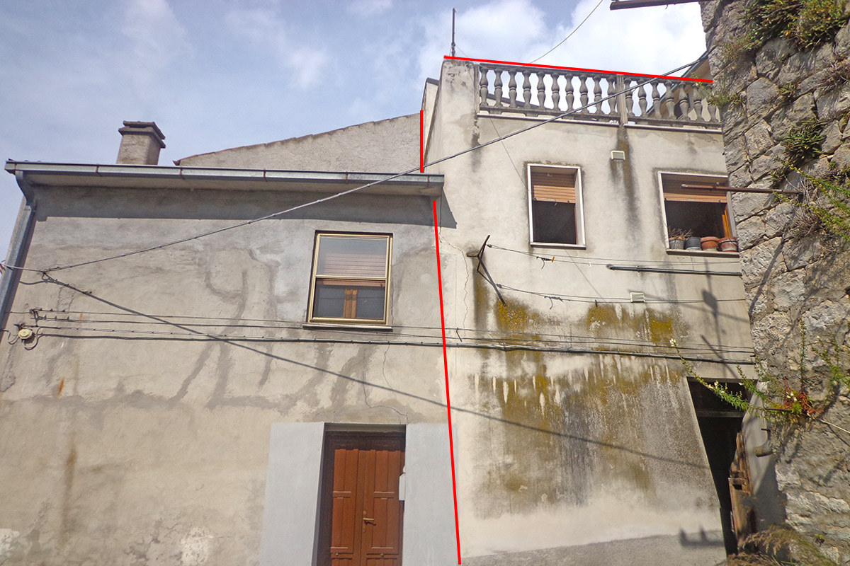 Town house for sale in Casalanguida on the Abruzzo hills