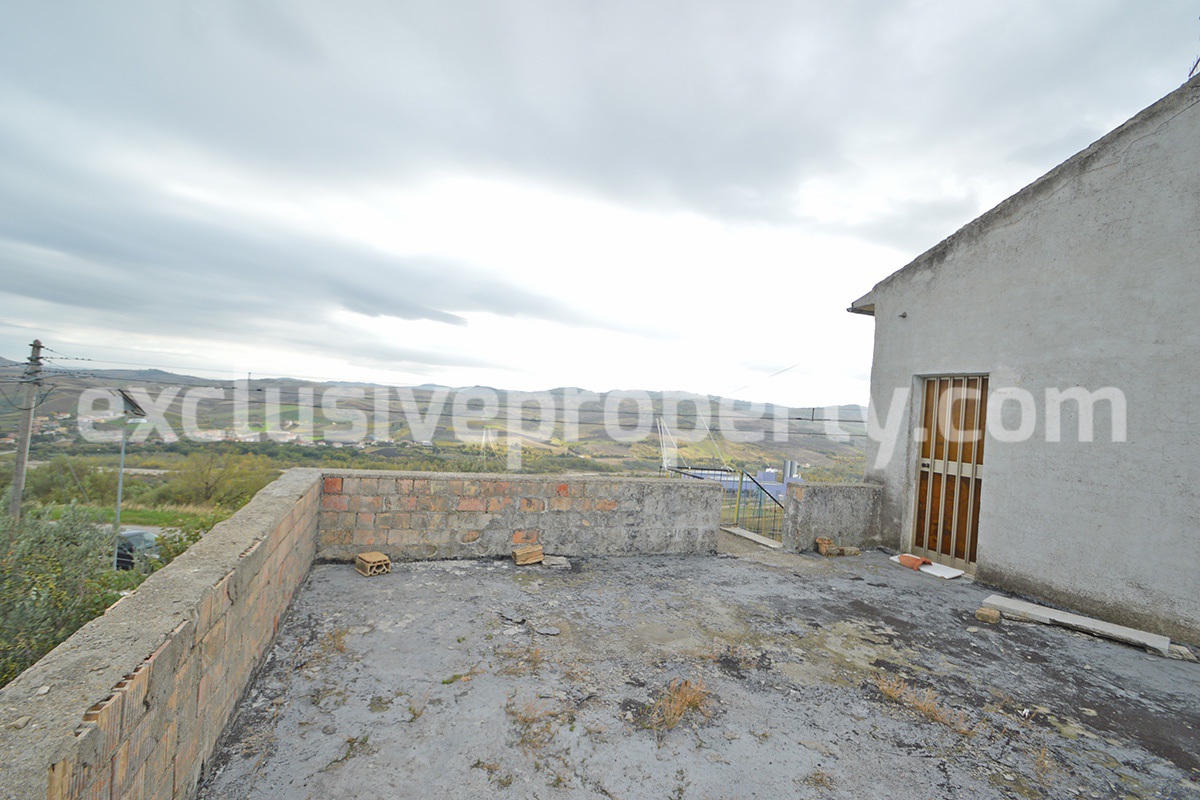House with garden and terrace with sea view for sale in Abruzzo