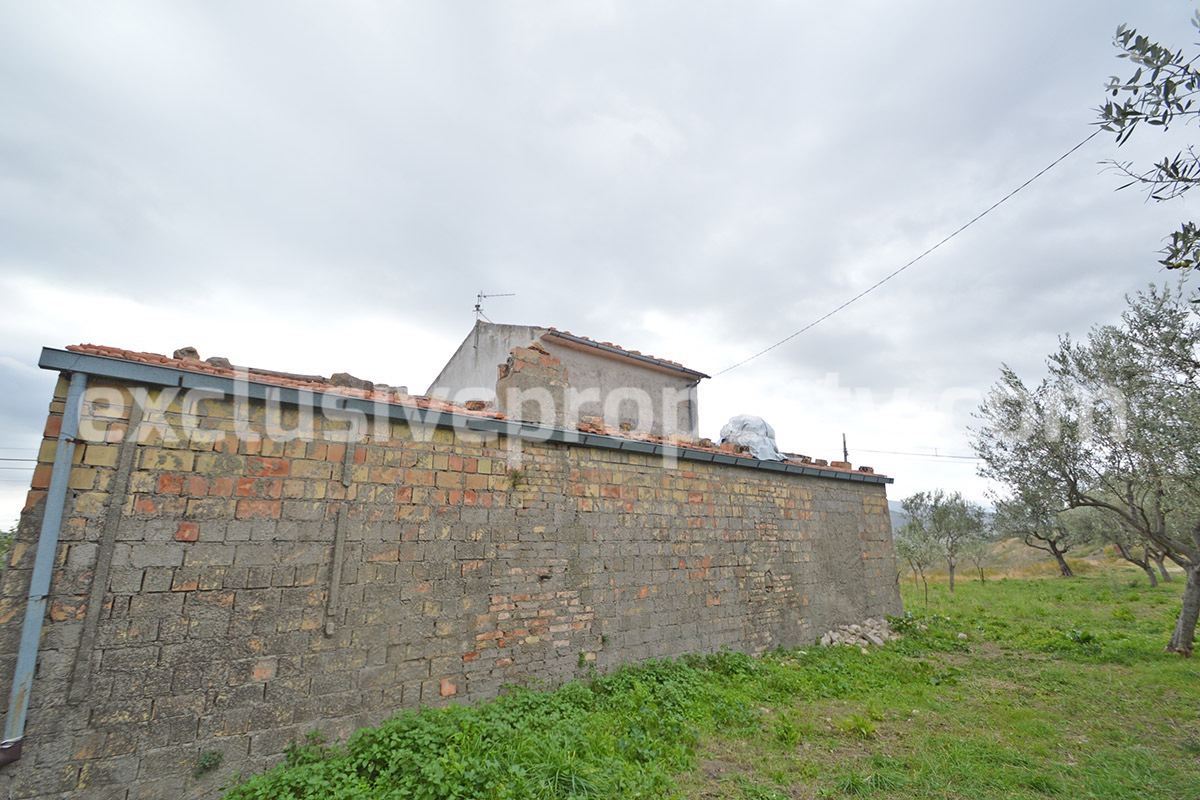 House with garden and terrace with sea view for sale in Abruzzo