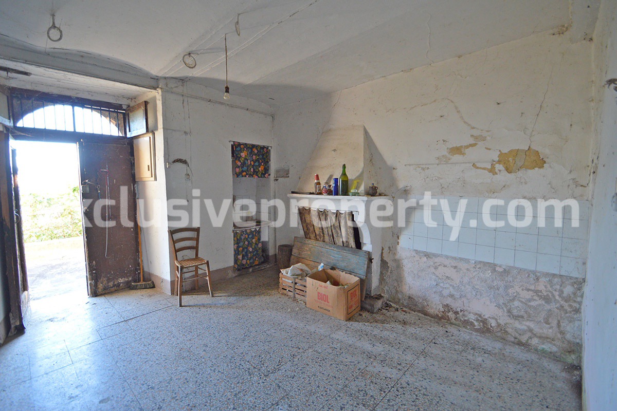 House with panoramic view and garden for sale in Abruzzo