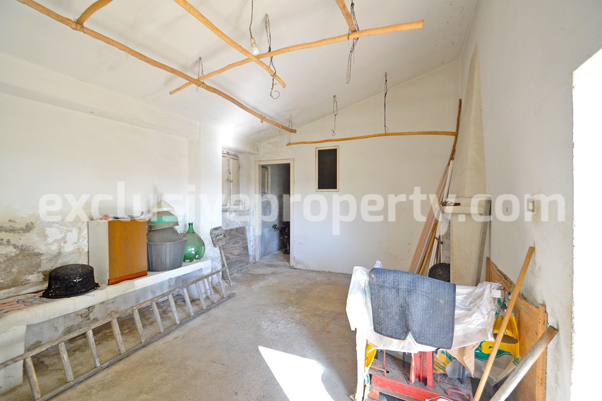 Property of a floor with veranda and garden a few km from the Adriatic Sea
