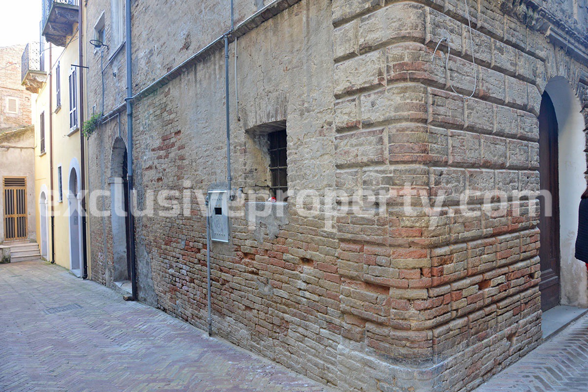 Brick town house close to the center of Casalbordino for sale at exceptional price