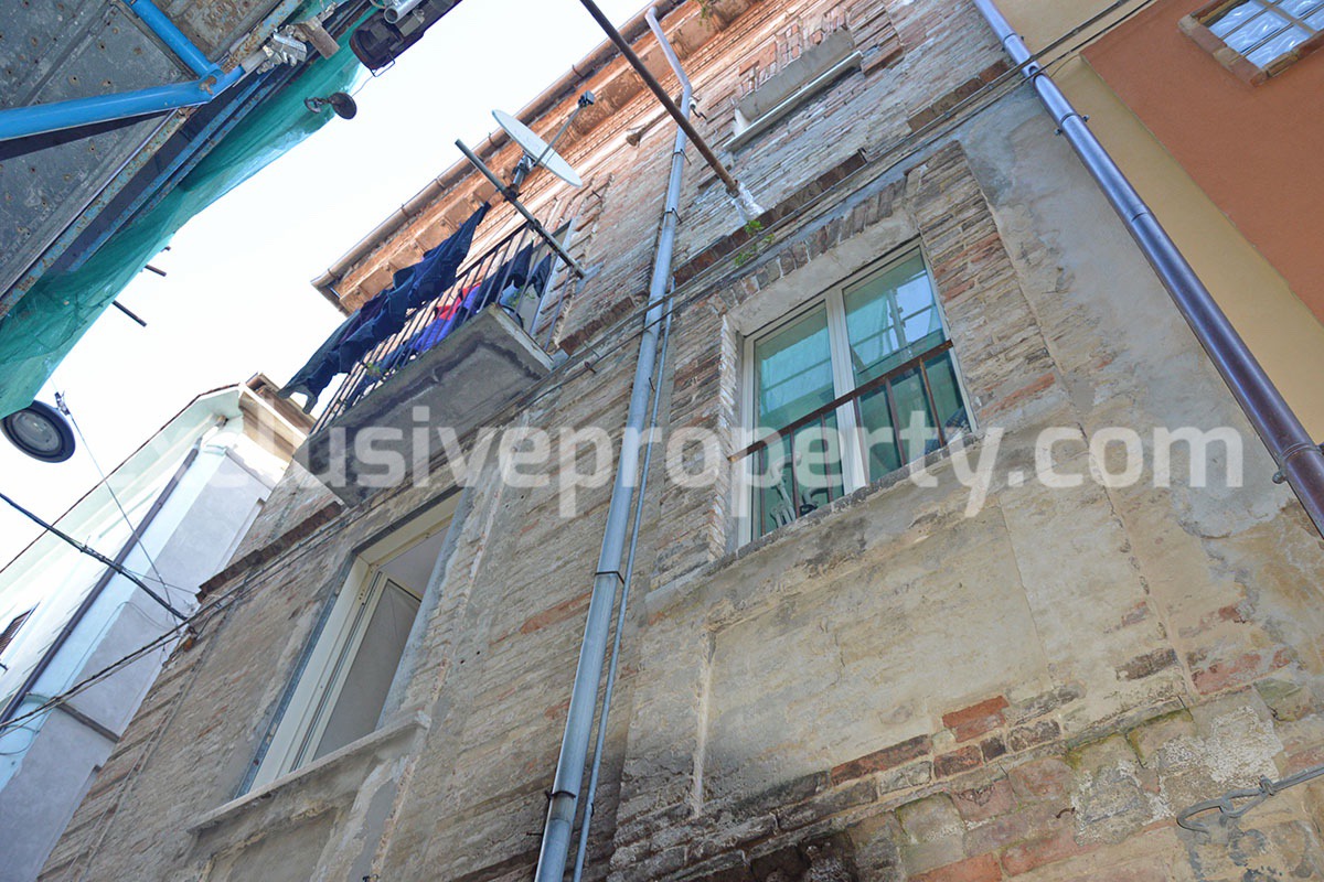 Brick town house close to the center of Casalbordino for sale at exceptional price